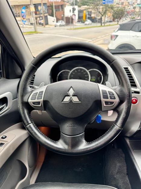 MITSUBISHI Pajero 3.2 16V 4P 4X4 7 LUGARES HPE TURBO DIESEL INTERCOOLER AUTOM�TICO, Foto 5