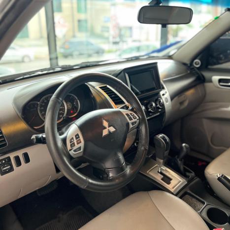 MITSUBISHI Pajero Dakar 3.2 16V 4P HPE 4X4  7 LUGARES TURBO INTECOOLER DIESEL AUTOM�TICO, Foto 6