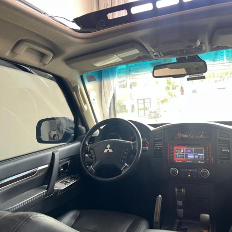 MITSUBISHI Pajero Full 3.8 V6 24V 4P HPE 4X4 AUTOMTICO, Foto 12