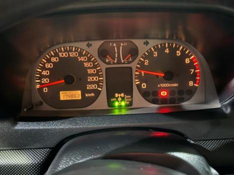 MITSUBISHI Pajero TR4 2.0 16V 4P, Foto 8