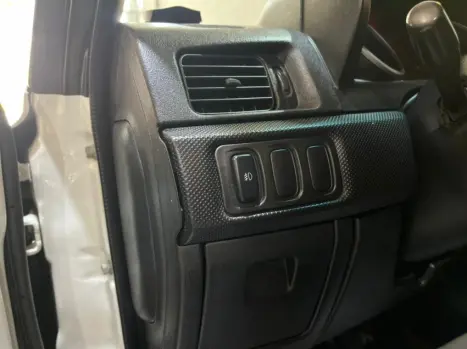 MITSUBISHI Pajero TR4 2.0 16V 4P, Foto 11