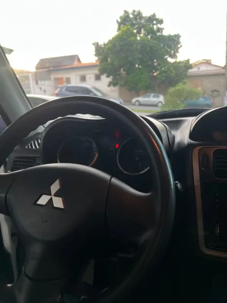MITSUBISHI Pajero TR4 2.0 16V 4P 4X4 AUTOM�TICO, Foto 9