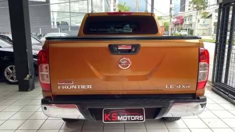 NISSAN Frontier 2.3 16V LE 4X4 CABINE DUPLA BI-TURBO DIESEL AUTOM�TICO, Foto 10