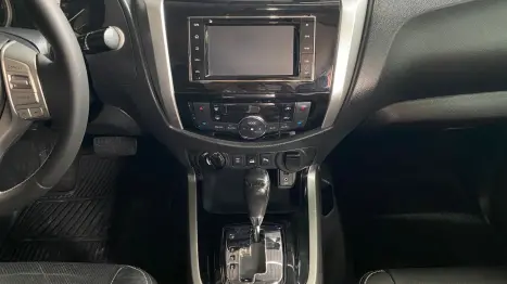 NISSAN Frontier 2.3 16V LE 4X4 CABINE DUPLA BI-TURBO DIESEL AUTOM�TICO, Foto 14