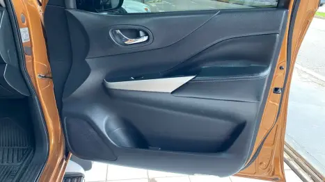 NISSAN Frontier 2.3 16V LE 4X4 CABINE DUPLA BI-TURBO DIESEL AUTOM�TICO, Foto 16