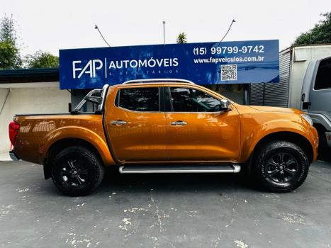 NISSAN Frontier 2.3 16V LE 4X4 CABINE DUPLA BI-TURBO DIESEL AUTOM�TICO, Foto 3