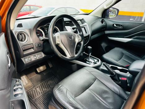 NISSAN Frontier 2.3 16V LE 4X4 CABINE DUPLA BI-TURBO DIESEL AUTOM�TICO, Foto 4