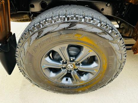 NISSAN Frontier 2.3 16V LE 4X4 CABINE DUPLA BI-TURBO DIESEL AUTOM�TICO, Foto 5