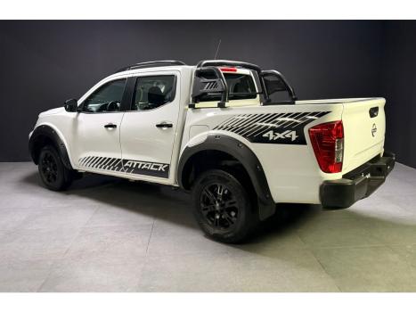 NISSAN Frontier 2.3 ATTACK CABINE DUPLA 4X4 BI-TURBO DIESEL AUTOM�TICO, Foto 2