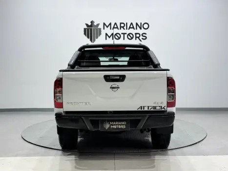 NISSAN Frontier 2.3 ATTACK CABINE DUPLA 4X4 BI-TURBO DIESEL AUTOM�TICO, Foto 2