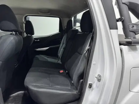 NISSAN Frontier 2.3 ATTACK CABINE DUPLA 4X4 BI-TURBO DIESEL AUTOM�TICO, Foto 7