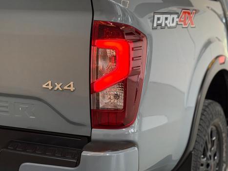 NISSAN Frontier 2.3 16V PRO4X CABINE DUPLA 4X4 BI-TURBO DIESEL AUTOM�TICO, Foto 6