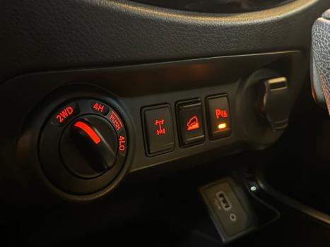 NISSAN Frontier 2.3 16V PRO4X CABINE DUPLA 4X4 BI-TURBO DIESEL AUTOM�TICO, Foto 12