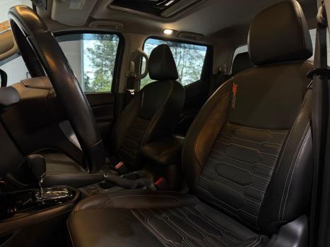 NISSAN Frontier 2.3 16V PRO4X CABINE DUPLA 4X4 BI-TURBO DIESEL AUTOM�TICO, Foto 31