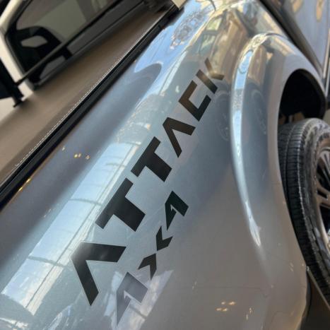 NISSAN Frontier 2.3 ATTACK CABINE DUPLA 4X4 BI-TURBO DIESEL AUTOM�TICO, Foto 6