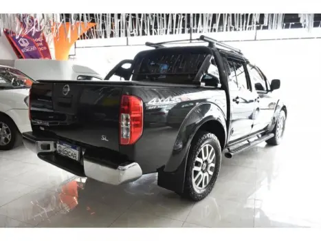NISSAN Frontier 2.5 SL 4X4 TURBO DIESEL CABINE DUPLA AUTOM�TICO, Foto 2