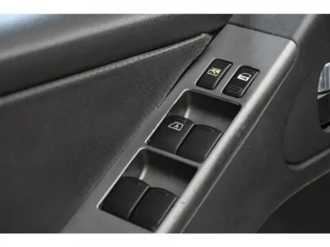 NISSAN Frontier 2.5 SL 4X4 TURBO DIESEL CABINE DUPLA AUTOM�TICO, Foto 10