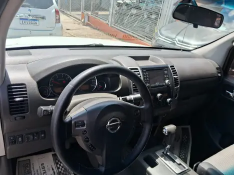 NISSAN Frontier 2.5 16V PLATINUM 4X4 TURBO DIESEL CABINE DUPLA AUTOM�TICO, Foto 10