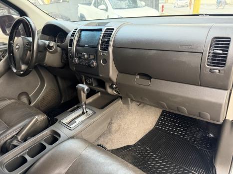 NISSAN Frontier , Foto 3