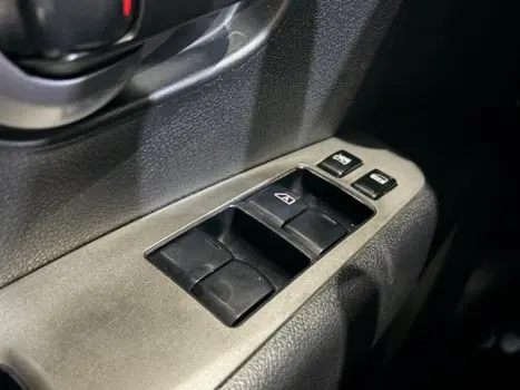 NISSAN Grand Livina , Foto 13