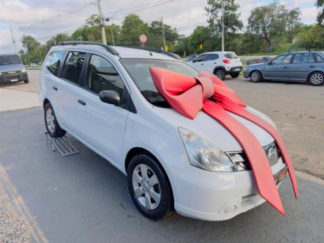 NISSAN Grand Livina 1.8 16V 4P FLEX S, Foto 4