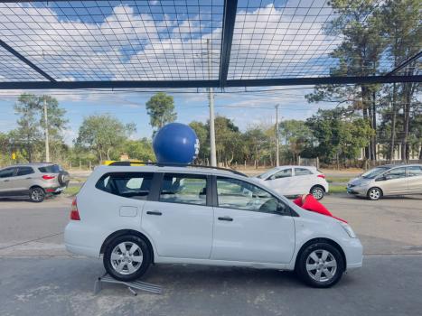 NISSAN Grand Livina 1.8 16V 4P FLEX, Foto 5