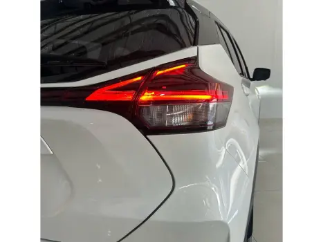 NISSAN Kicks 1.6 16V 4P FLEXSTART EXCLUSIVE XTRONIC AUTOMÁTICO CVT, Foto 11 NISSAN Kicks 1.6 16V 4P FLEXSTART EXCLUSIVE XTRONIC AUTOMÁTICO CVT, Foto 11