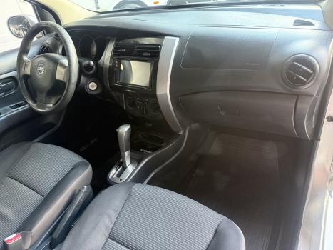NISSAN Livina , Foto 3