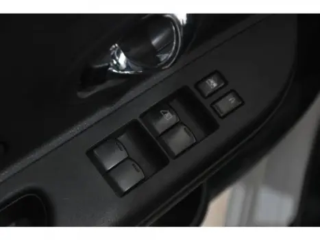 NISSAN March 1.0 12V 4P SV FLEX, Foto 8