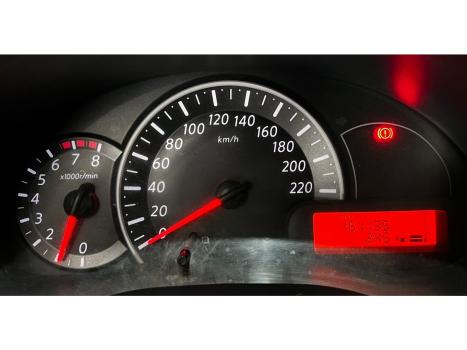 NISSAN March 1.0 16V 4P S FLEX, Foto 6