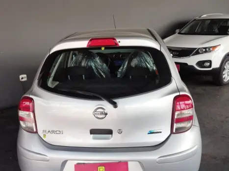 NISSAN March 1.0 16V 4P FLEX, Foto 12