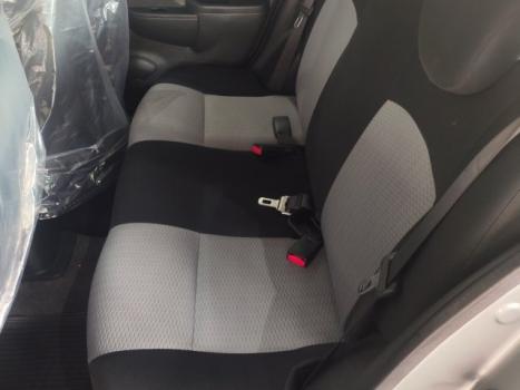 NISSAN March 1.6 16V 4P S FLEX, Foto 4