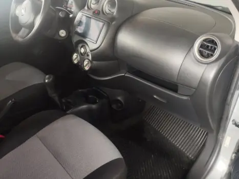 NISSAN March 1.6 16V 4P S FLEX, Foto 11