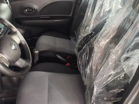 NISSAN March 1.6 16V 4P S FLEX, Foto 13