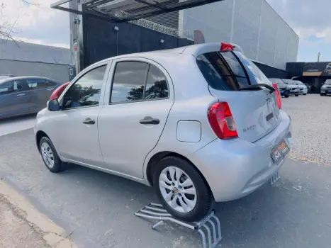 NISSAN March 1.6 16V 4P S FLEX, Foto 8