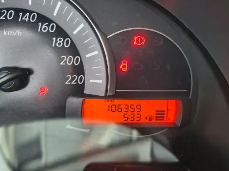 NISSAN March 1.6 16V 4P SL FLEX, Foto 22