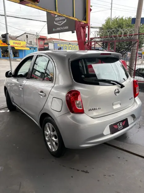 NISSAN March 1.6 16V 4P SV FLEX, Foto 6