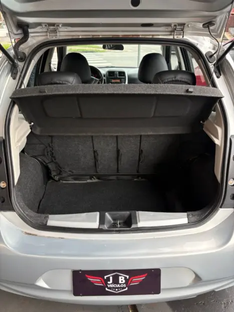 NISSAN March 1.6 16V 4P SV FLEX, Foto 8