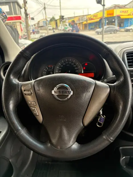 NISSAN March 1.6 16V 4P SV FLEX, Foto 9