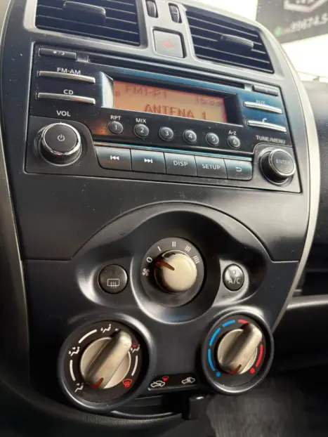 NISSAN March 1.6 16V 4P SV FLEX, Foto 12