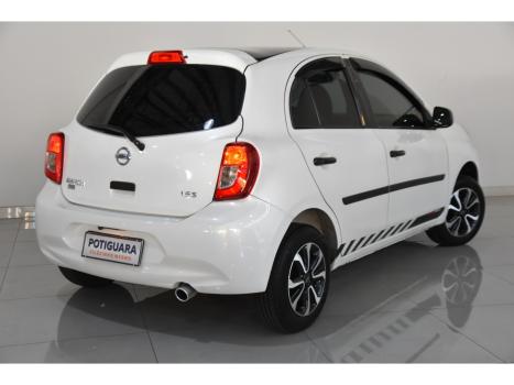 NISSAN March 1.6 16V 4P S FLEX, Foto 2