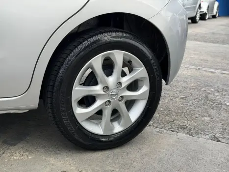 NISSAN March 1.6 16V 4P SV FLEX, Foto 16