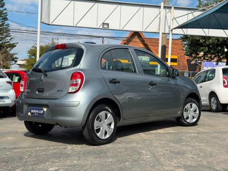 NISSAN March 1.6 16V 4P S FLEX, Foto 4
