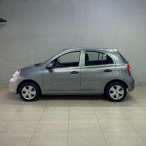 NISSAN March 1.6 16V 4P S FLEX, Foto 5