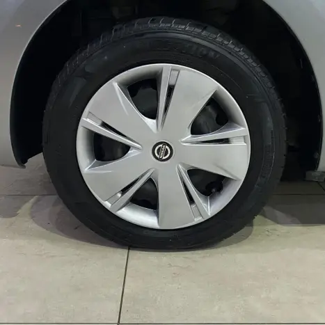 NISSAN March 1.6 16V 4P S FLEX, Foto 18