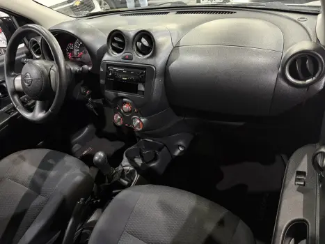 NISSAN March , Foto 3