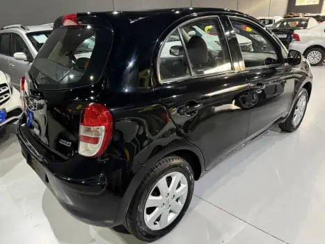 NISSAN March , Foto 4