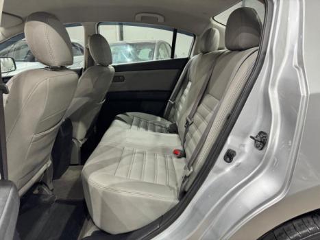 NISSAN Sentra 2.0 16V 4P, Foto 6