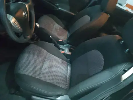 NISSAN Versa Sedan 1.6 16V 4P FLEX SV, Foto 9