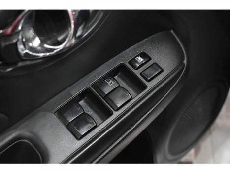 NISSAN Versa Sedan 1.6 16V 4P SV FLEX XTRONIC AUTOMTICO CVT, Foto 6